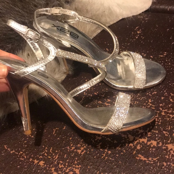 Heels - Picture 2 of 2